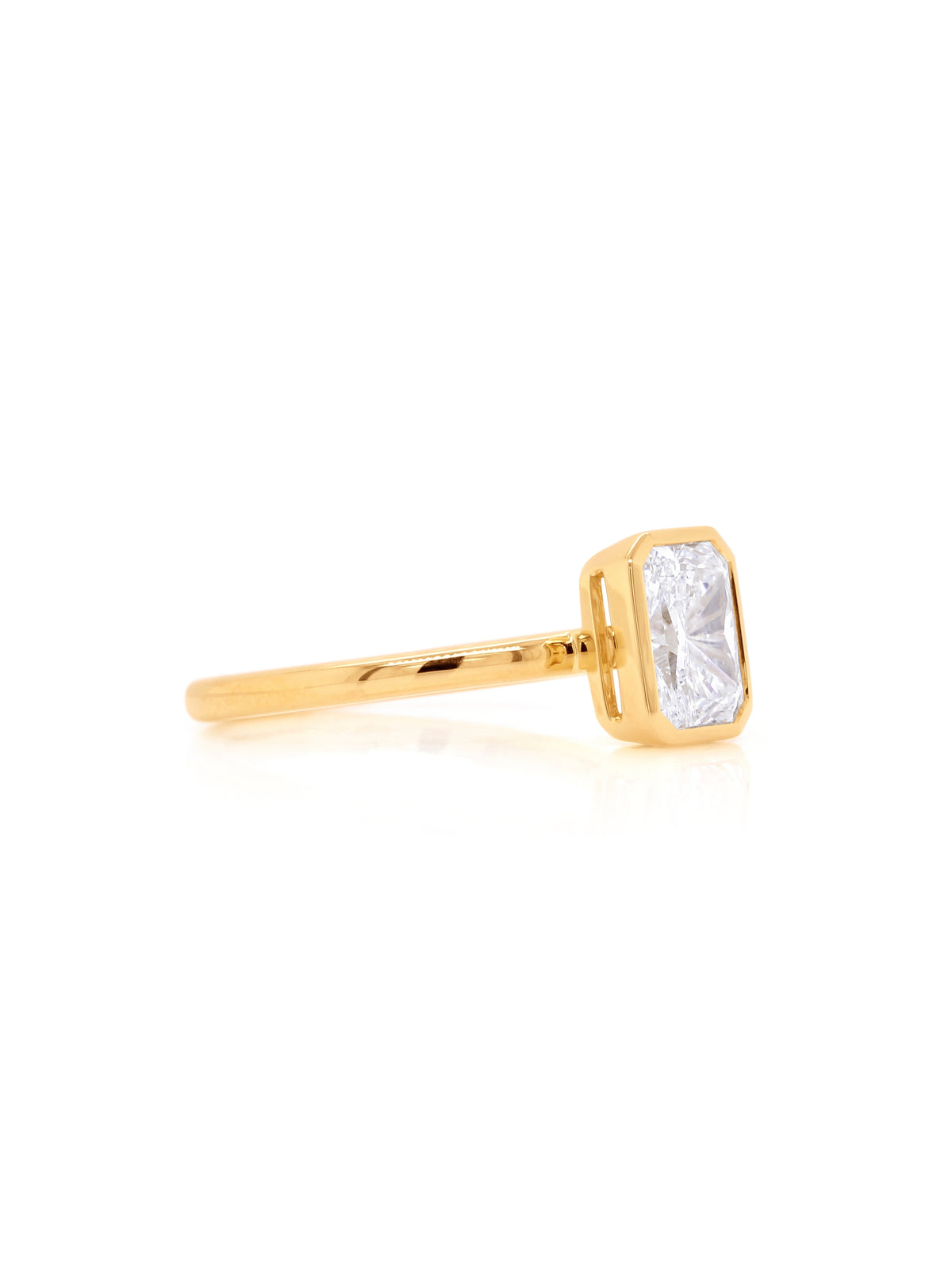 Lab Grown Radiant Cut Solitaire Diamond Ring, 18K Yellow Gold T=2.02ct