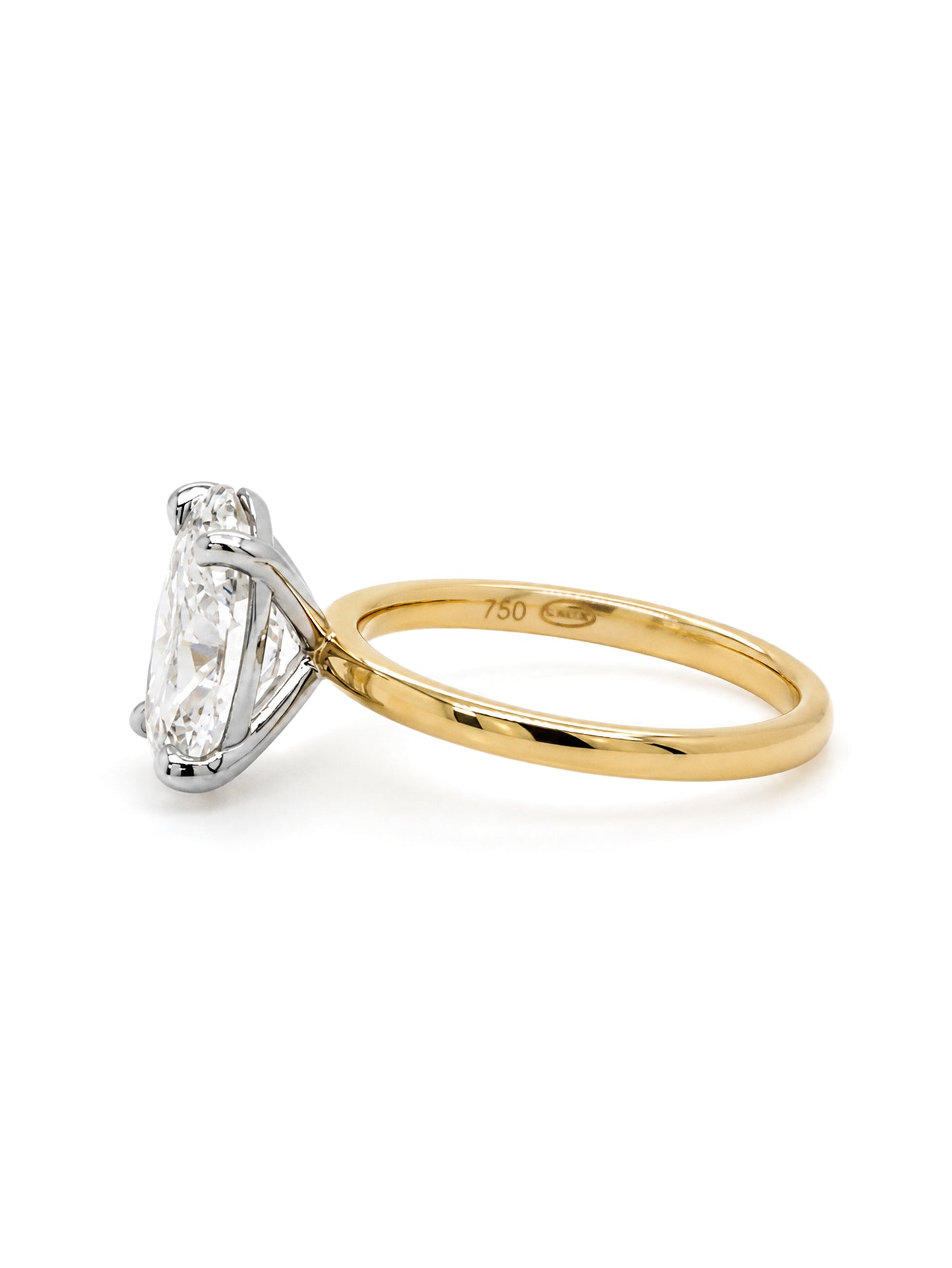 Lab Grown Oval Diamond Ring in 18 Carat Yellow Gold, T=4.02ct.