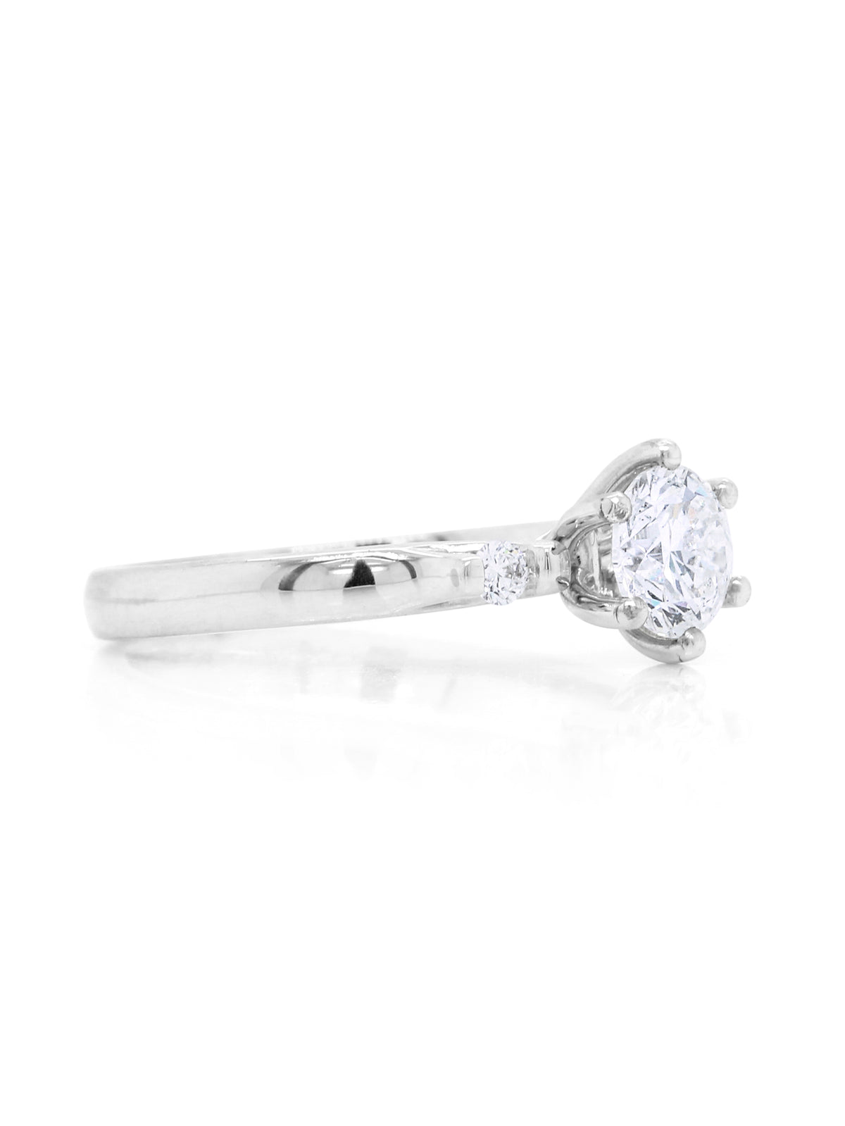 Stunning Diamond Ring in 18 Carat White Gold, T=0.81ct