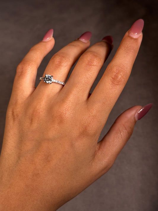 Lab Grown Diamond RBC 1.00ct DVS1 16=0.24ct HSI 18ct WG Lds ring.