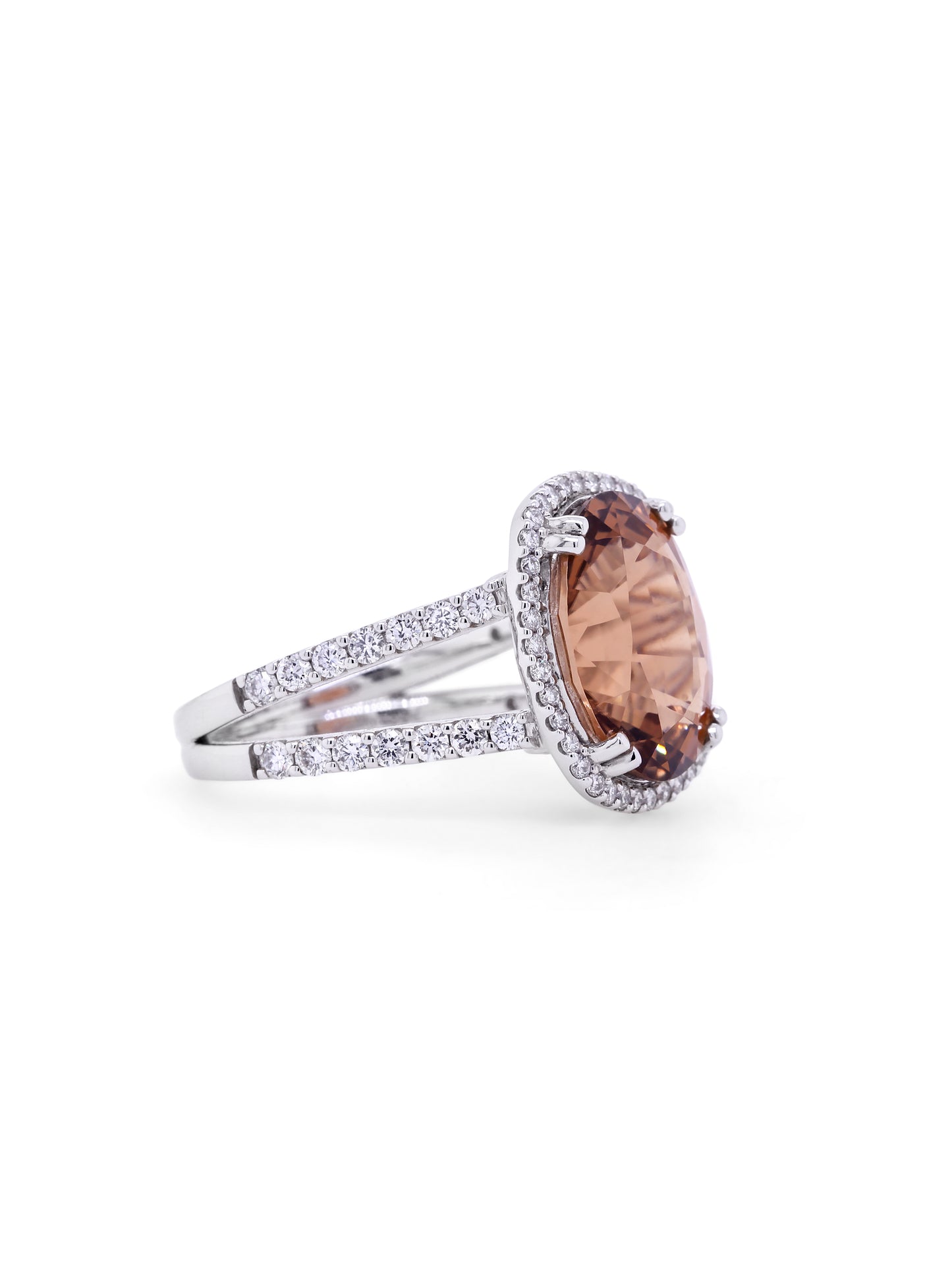 Georges Guillaume Ring Salmon Tourmaline & Diamond, set in 18K WG.