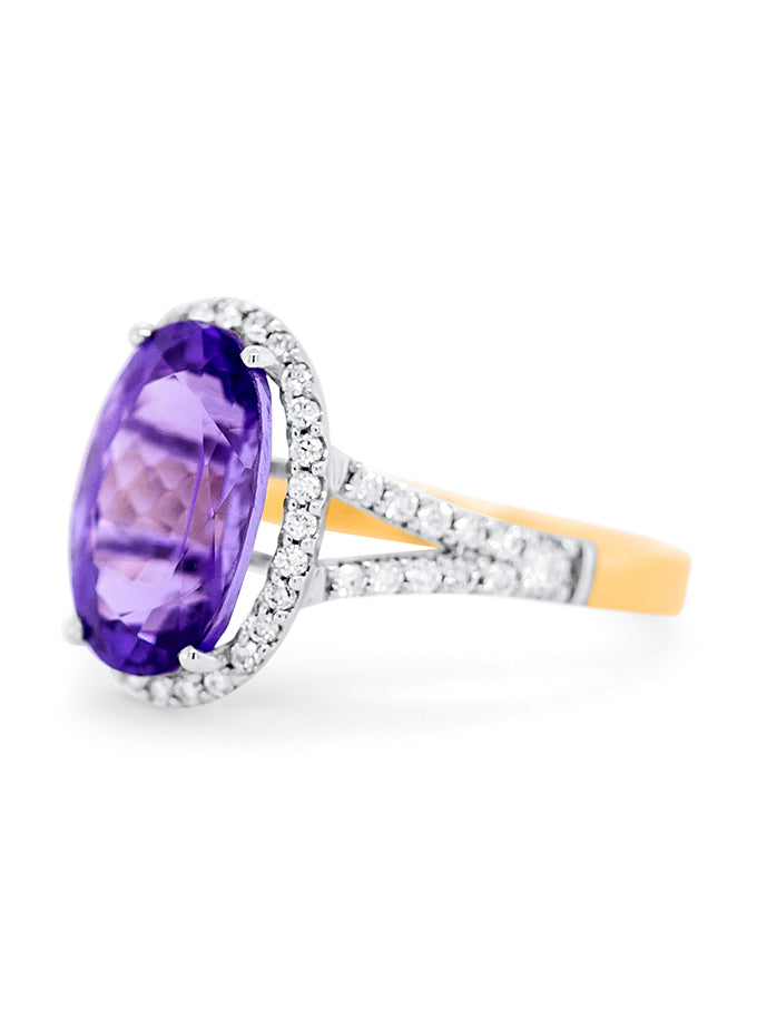 Tanzanite & Diamond Ring, 18 Carat Yellow Gold Ring