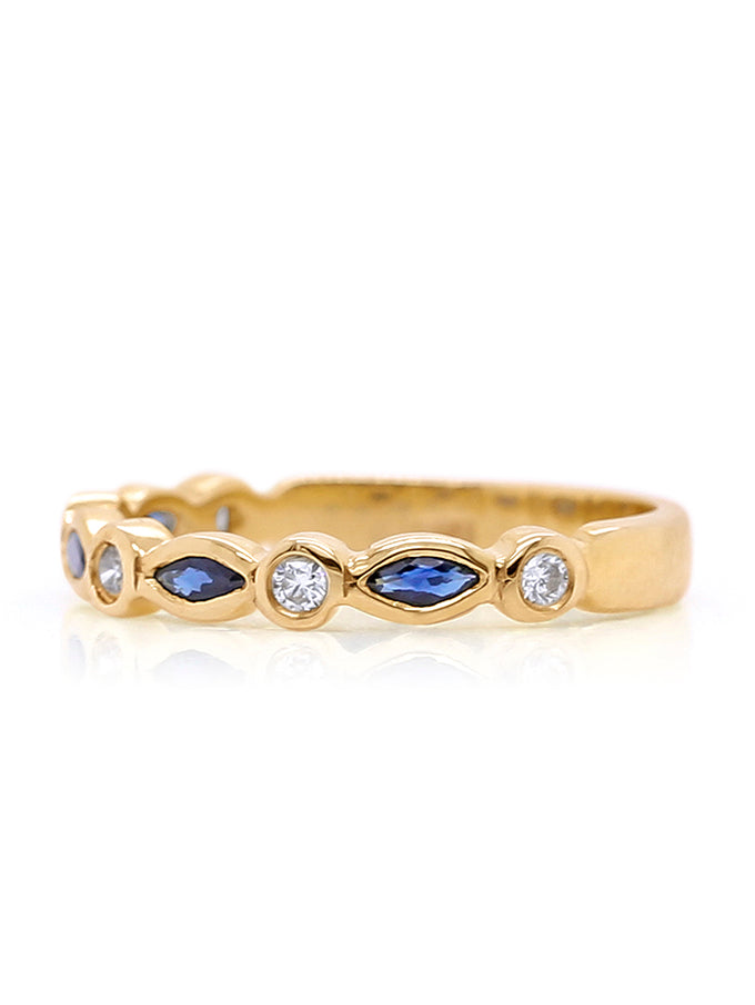 Sapphire & Diamond  Ring, 9 Carat Yellow Gold