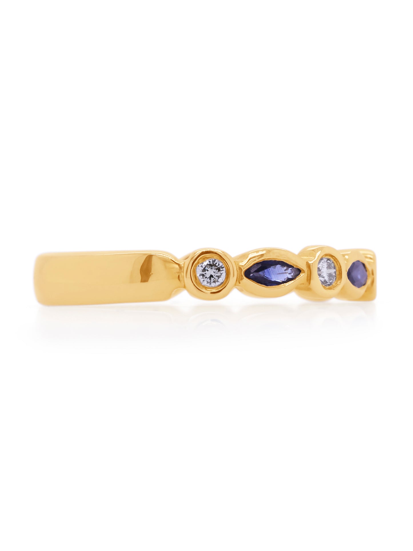 Sapphire & Diamond Ring, 9 Carat Yellow Gold