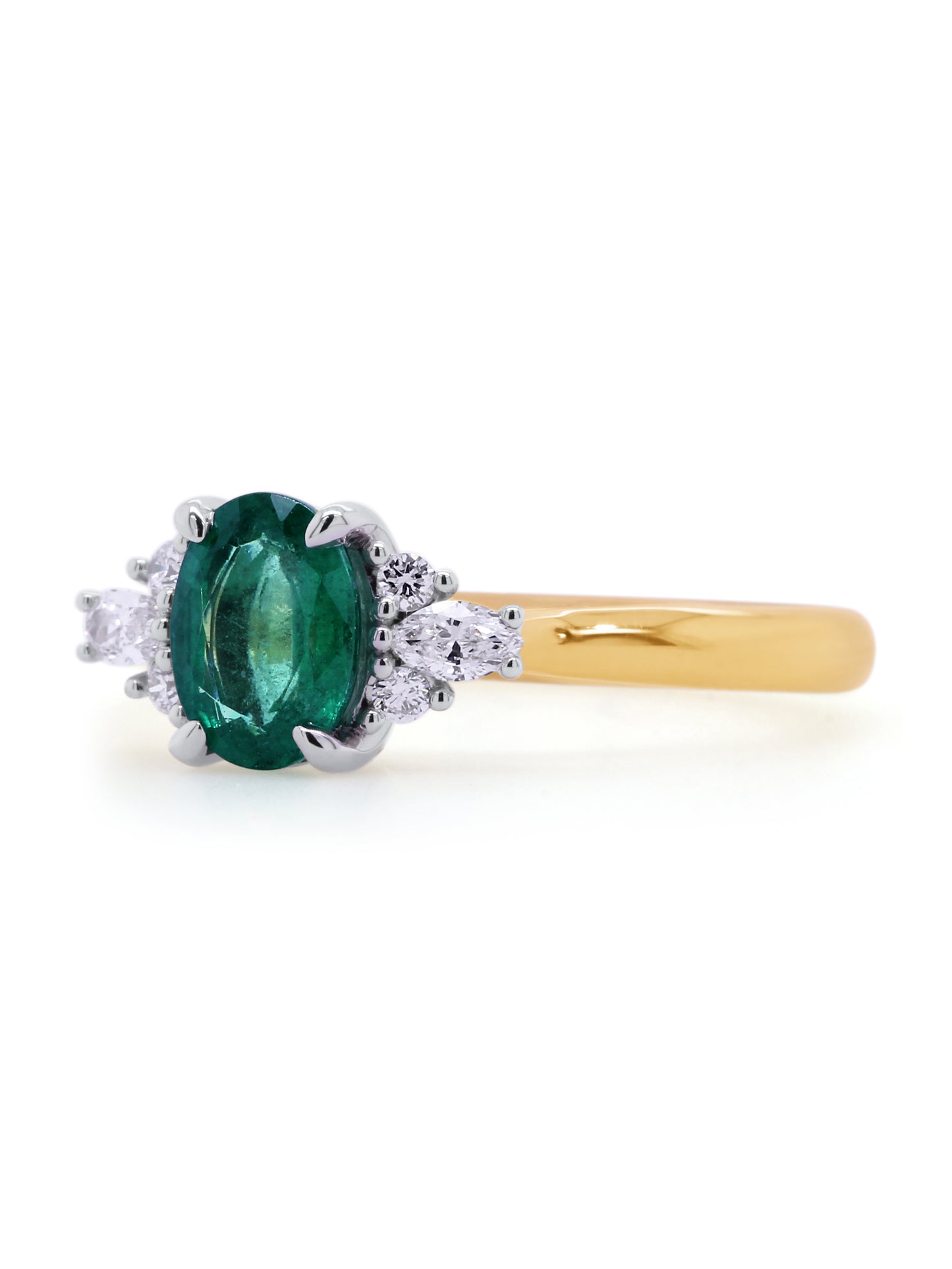 Emerald Natural 5.70mm, T=0.50ct FSI Diamond ring, 18K Yellow Gold.