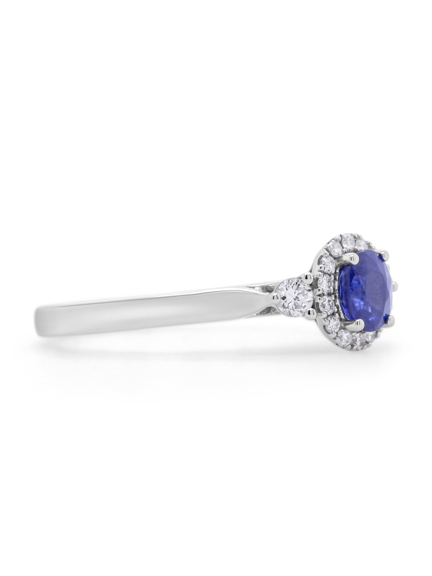 Sapphire & Diamond Cluster Ring in 9 Carat White Gold.