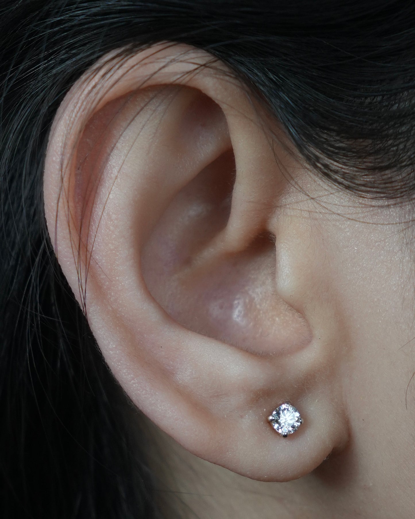 Diamond Studs, T=0.40ct, 18 Carat White Gold