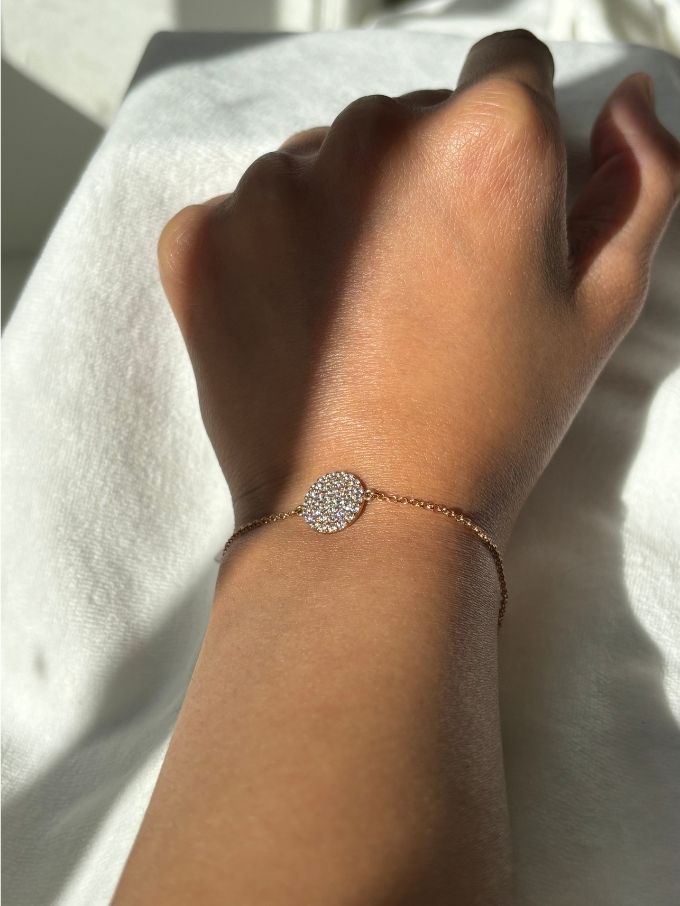 Cubic Zirconia Disc on a 9 Carat Rose Gold Bracelet