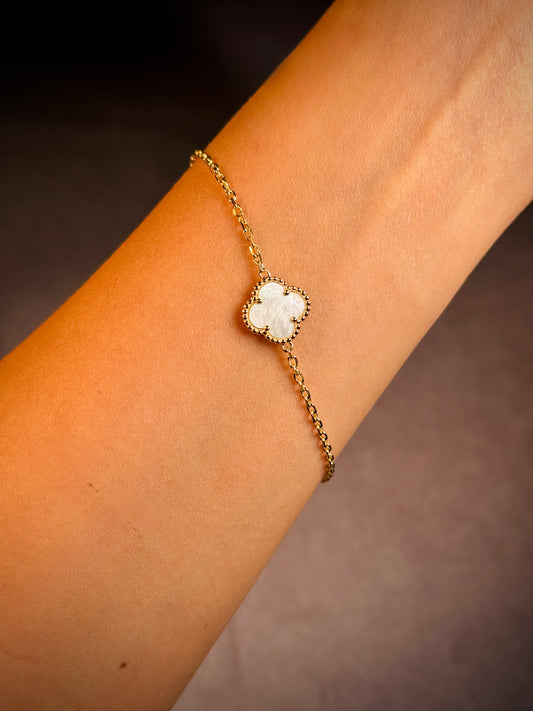 Fancy Mother of Pearl Clover Bracelet in 9 Carat Yellow Gold