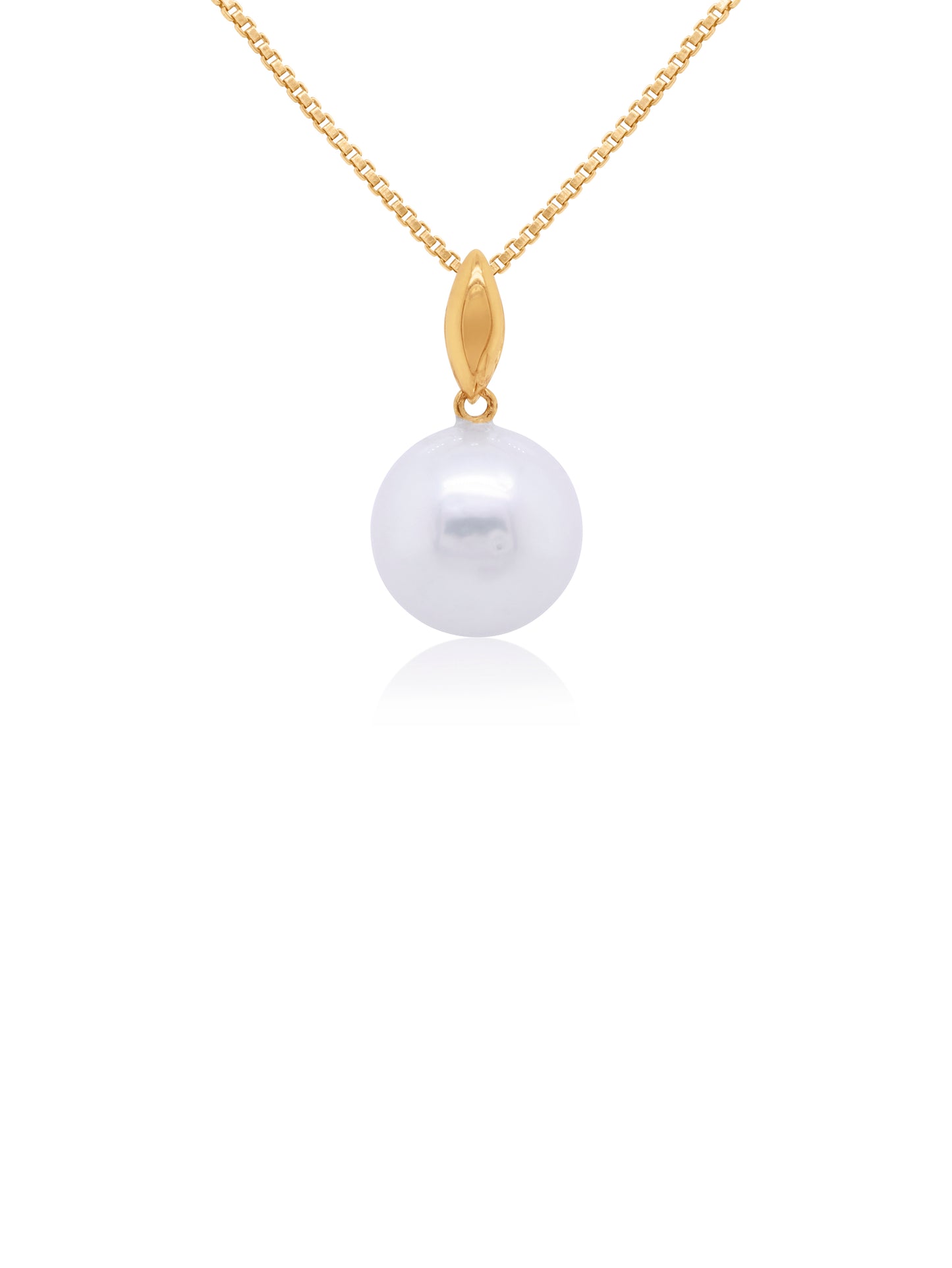 South Sea Pearl Set Pendant, 9 Carat Yellow Gold, 11mm
