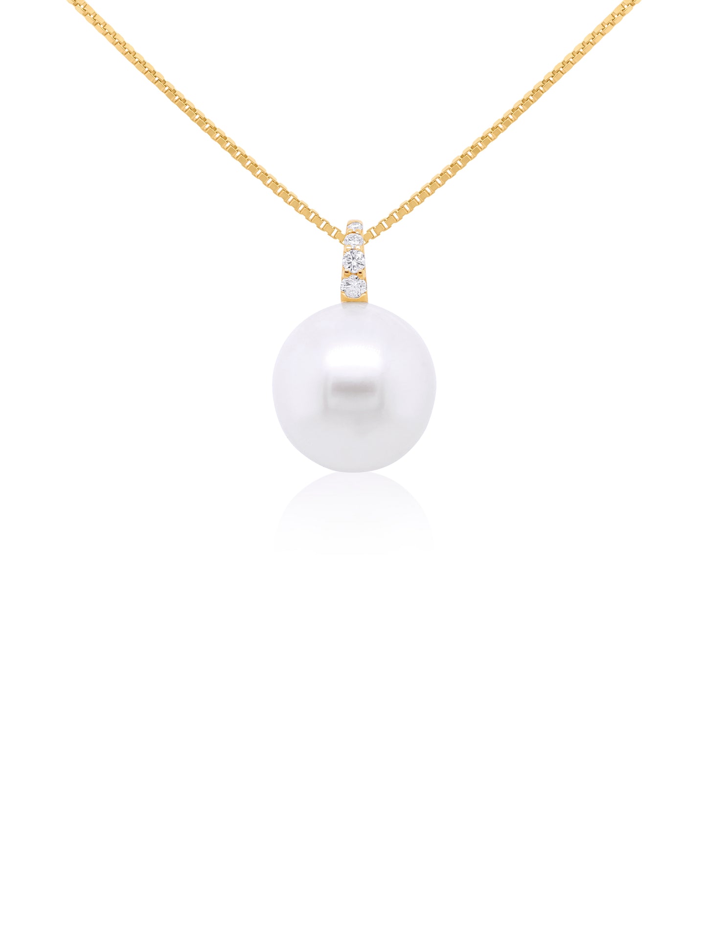 11 mm South Sea Pearl & 0.05 Carat Diamond Pendant,9 Carat Yellow Gold
