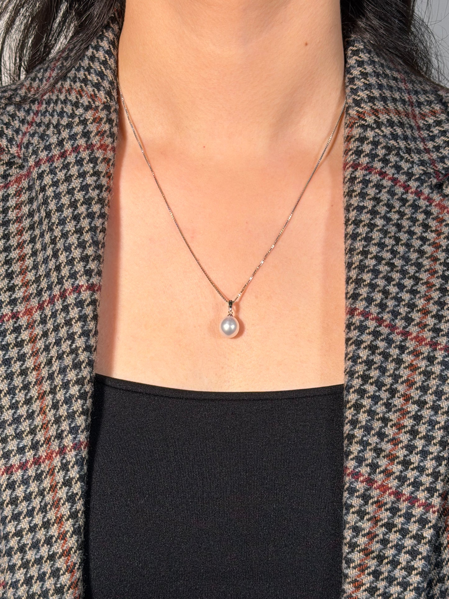 South Sea Pearl Drop Pendant in 9 Carat White Gold