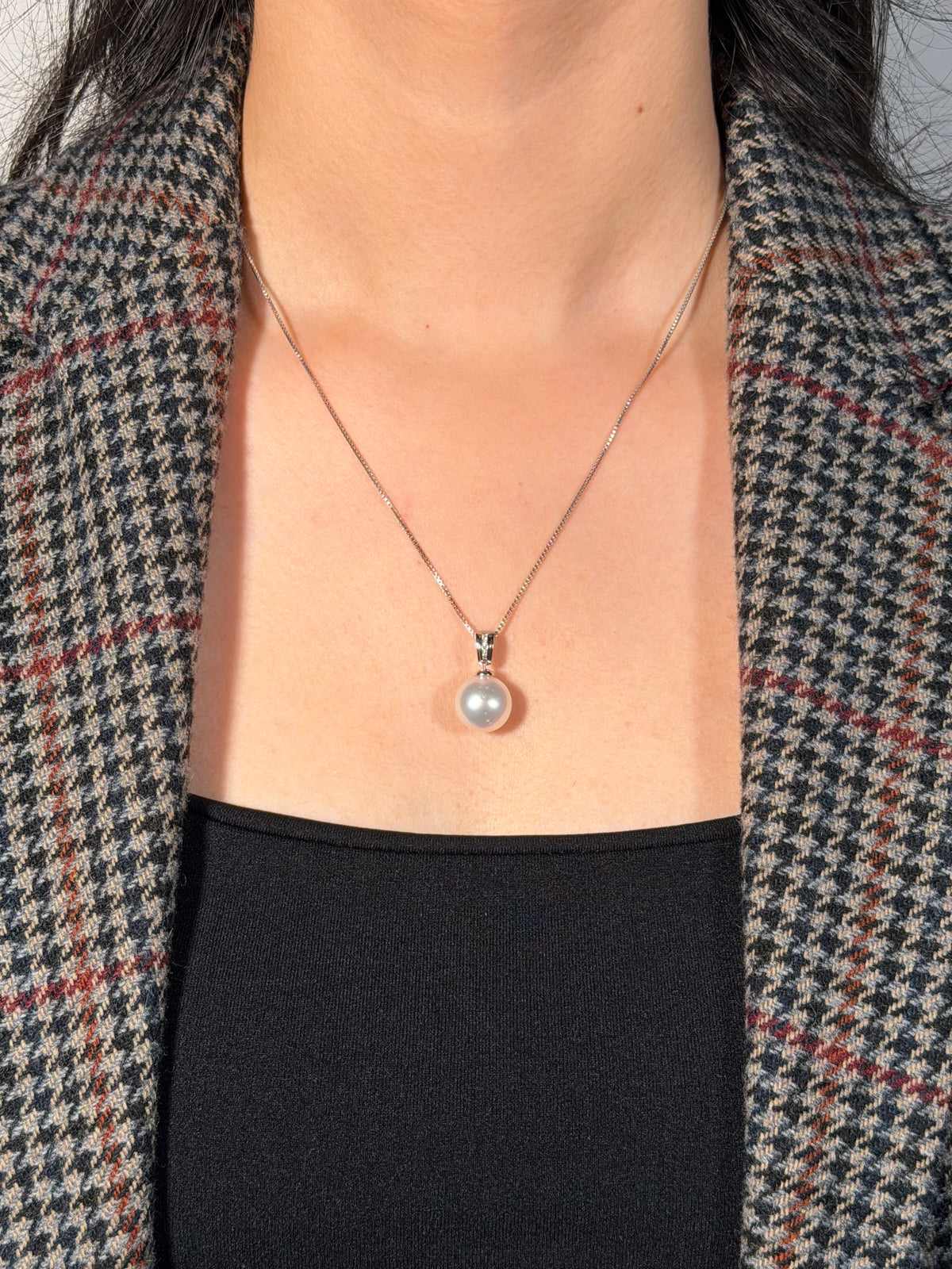 South Sea Baroque Pearl Pendant, Diamond 0.04ct, 9K White Gold, 11mm