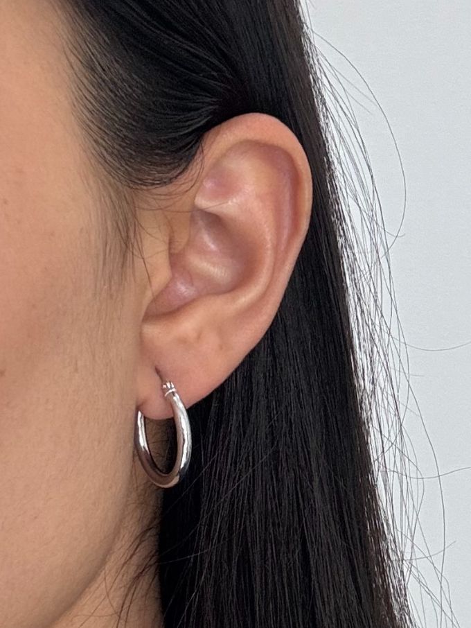Plain Hoop Earrings in 9 Carat White Gold, 15x2.5mm