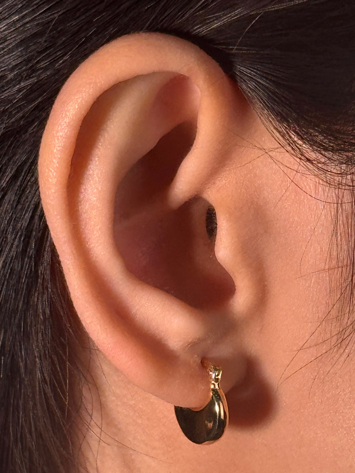 Crescent Hoop Earrings in 9 Carat Yellow Gold