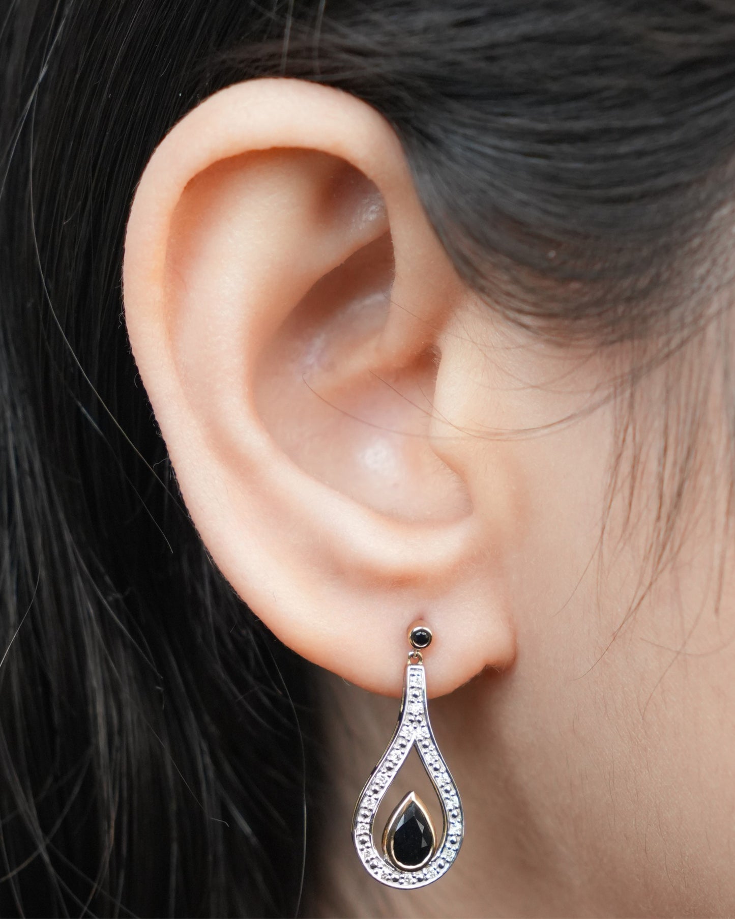 Sapphire & Diamond earrings, 9K Yellow Gold