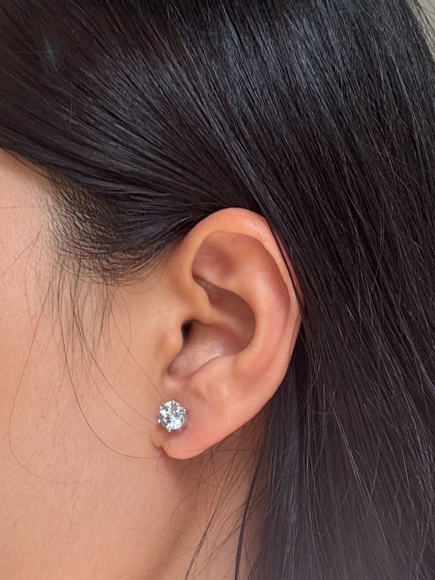Round 6 claw Aquamarine Stud Earrings in 9 Carat White Gold