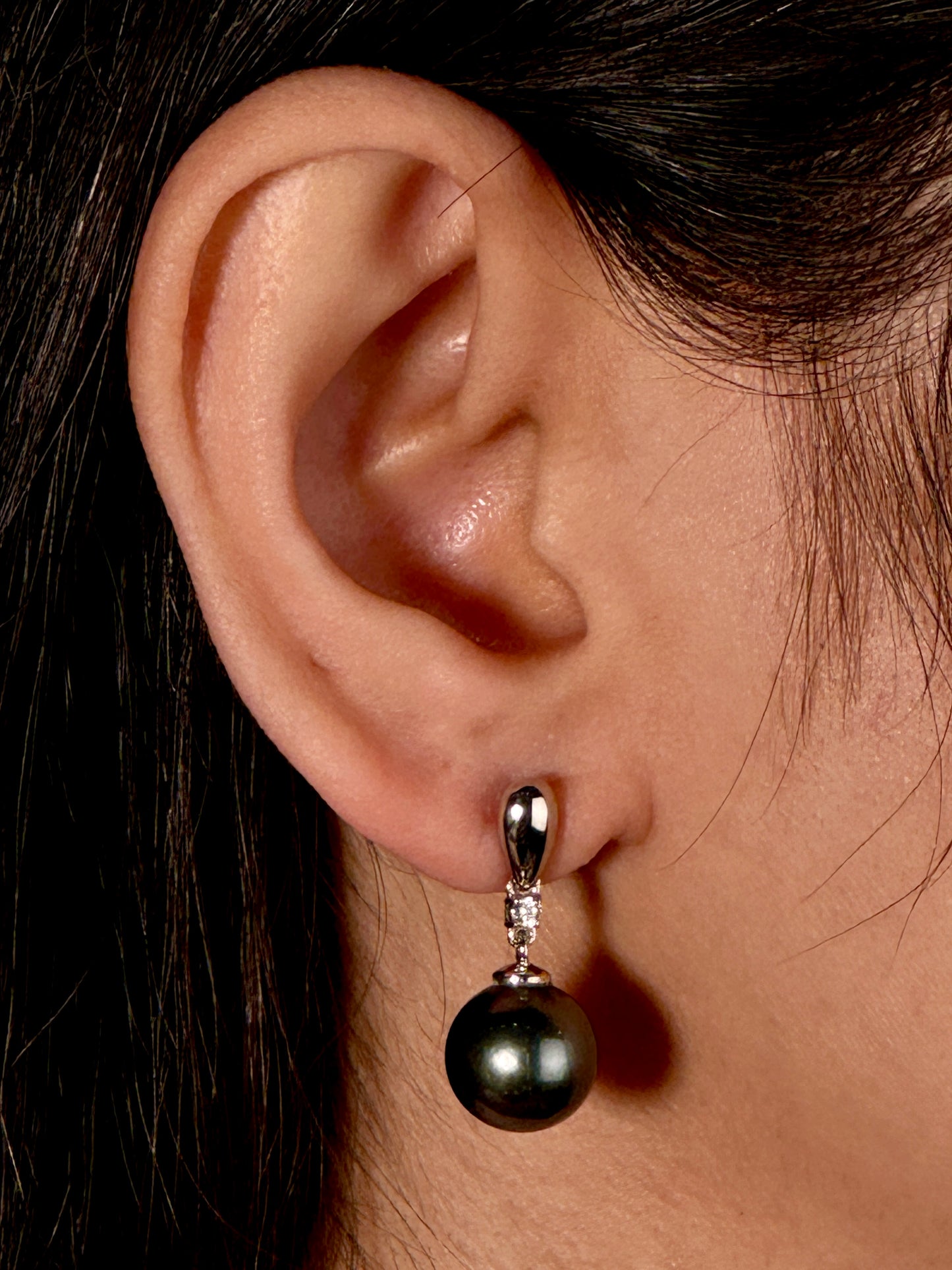 Tahitian Pearl & Diamond drop earrings, 18K White Gold, 10mm T=0.067ct