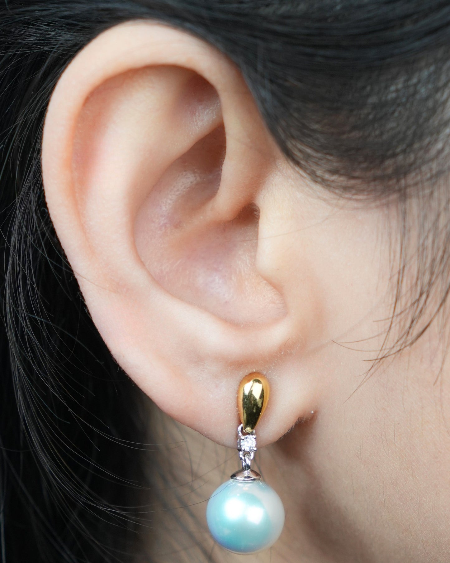 Freshwater Pearl & Diamond stud drops, 18K Yellow Gold.