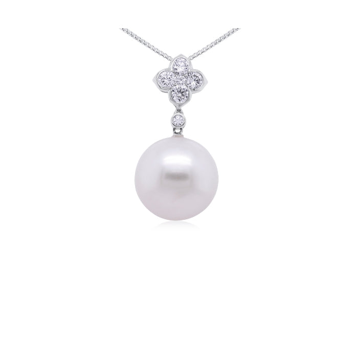 Beautiful South Sea Pearl, Diamonds, 18K White Gold pendant.