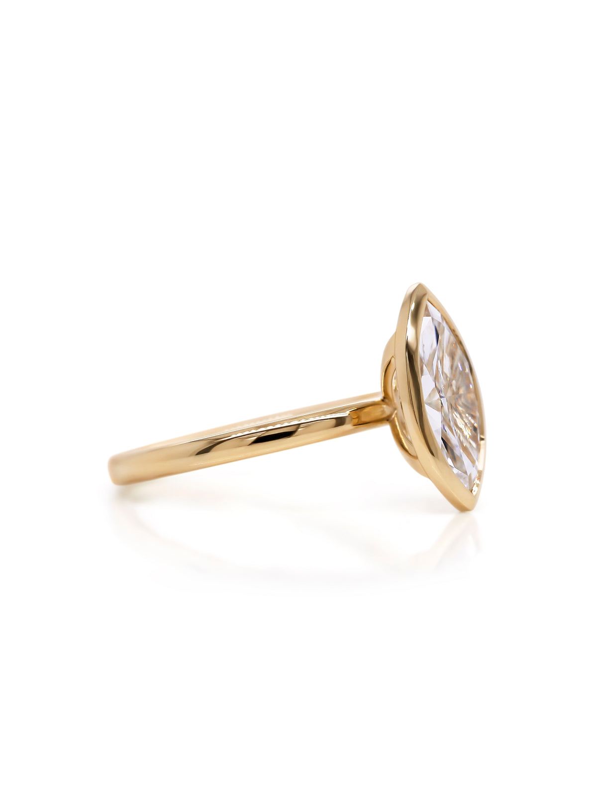 Marquise Lab Grown Diamond Ring in 18 Carat Yellow Gold T=1.87ct