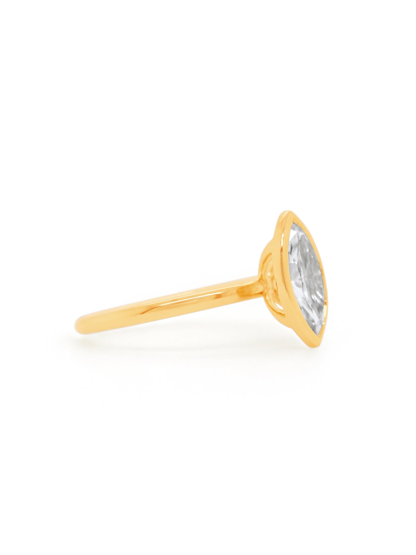 Marquise Lab Grown Diamond Ring in 9 Carat Yellow Gold T=1.51ct