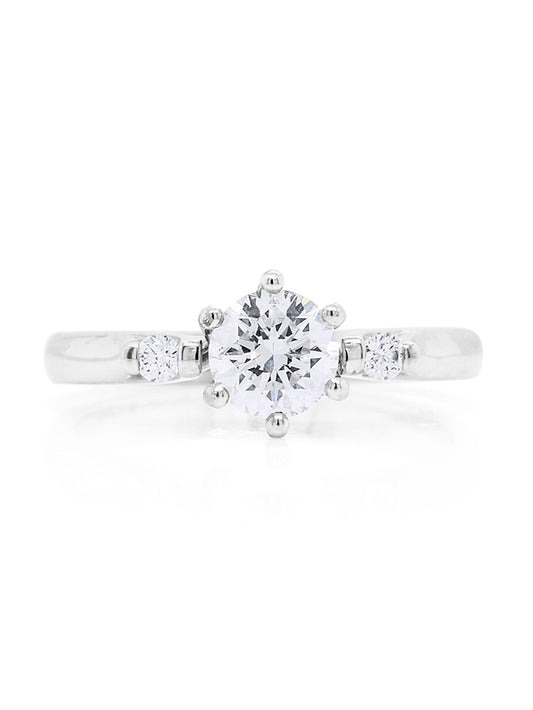 Stunning Diamond Ring in 18 Carat White Gold, T=0.81ct