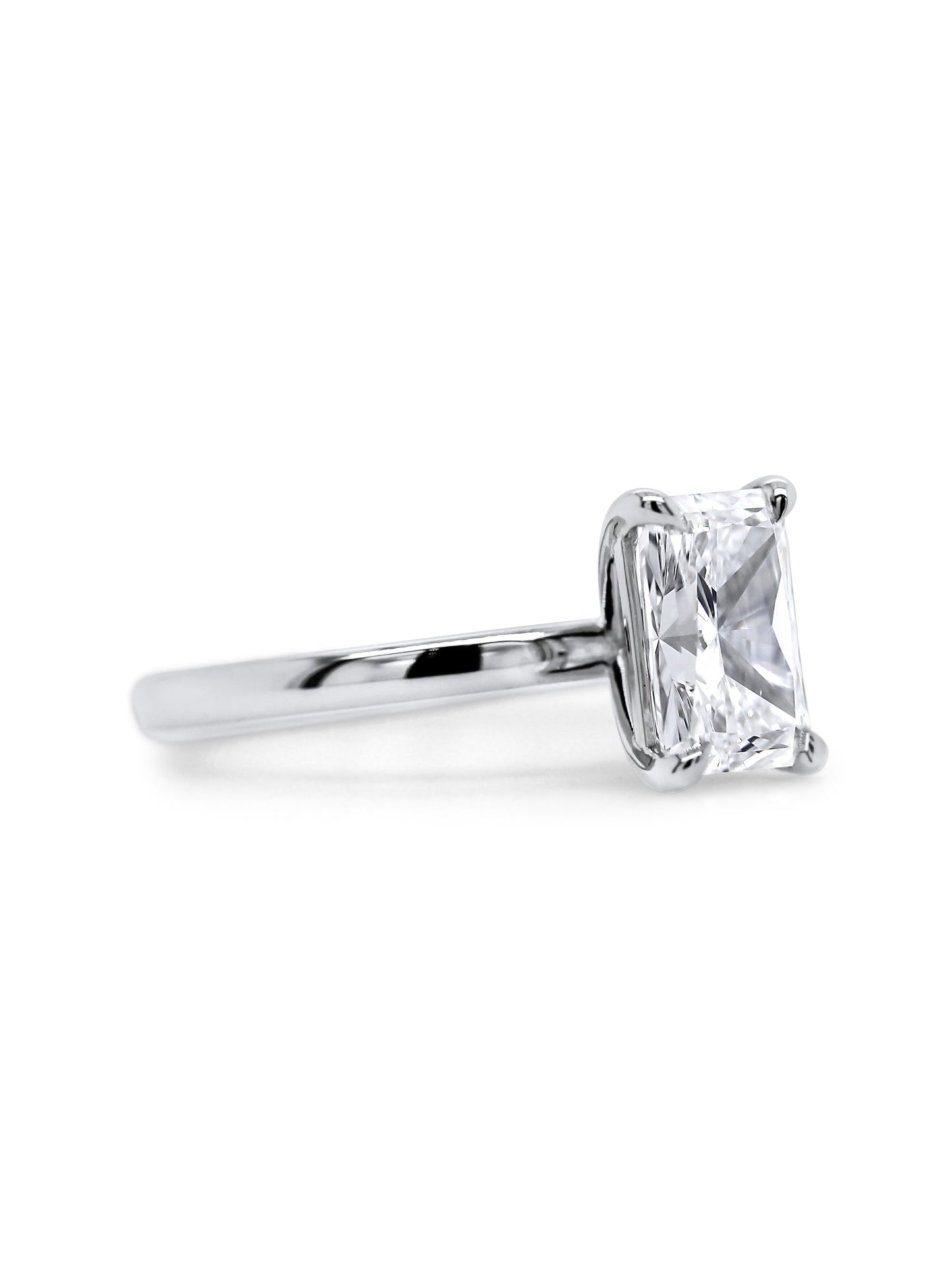 Lab Grown Radiant Cut Diamond Solitaire Ring, 18K White Gold. T=2.02ct