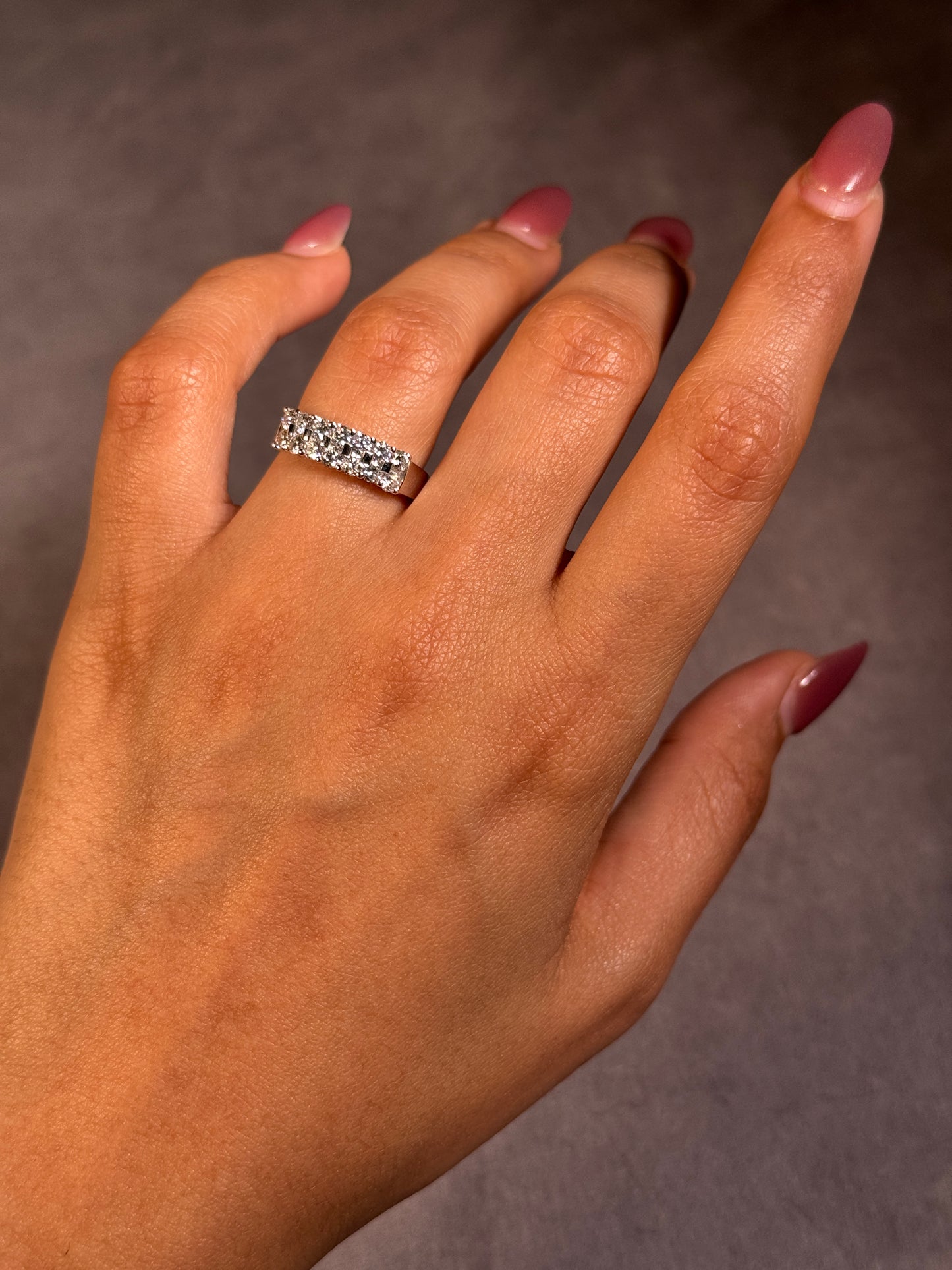 White Gold Diamond Set Ring, 18 Carat T=1.00ct.