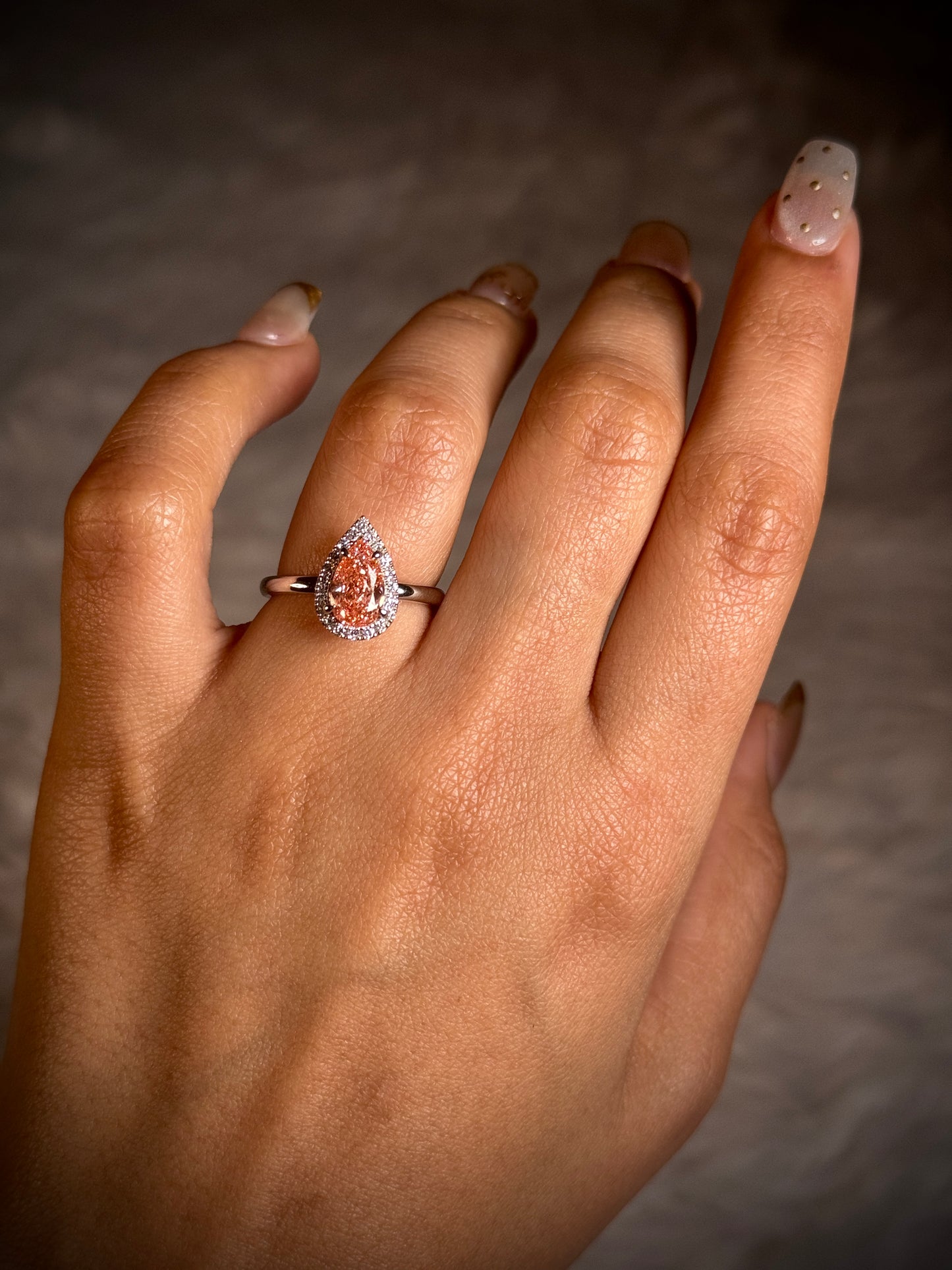 Lab Grown Fancy Vivid Pink Diamond Ring, Platinum T=1.71ct.