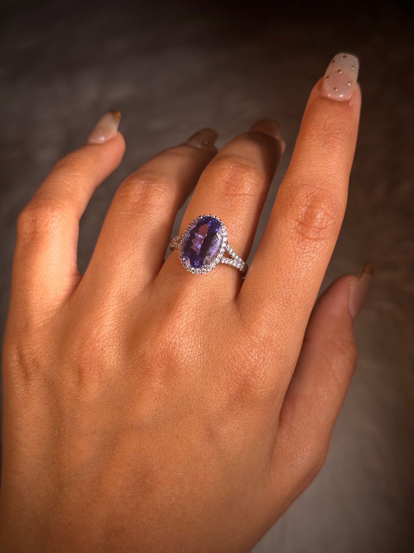 Tanzanite & Diamond Ring, 18 Carat Yellow Gold Ring