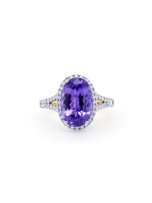 Tanzanite & Diamond Ring, 18 Carat Yellow Gold Ring