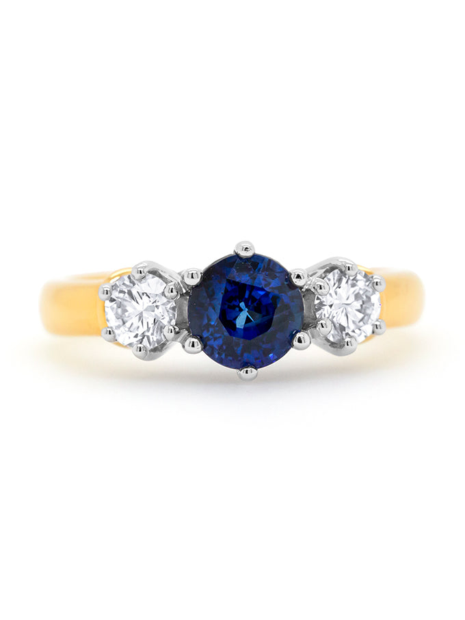 18ct Yellow Gold 2xDiamond & 6mm Royal Blue Sapphire ring.