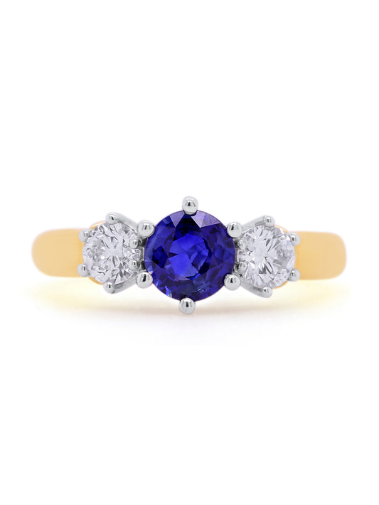 18ct Yellow Gold 2xDiamond & 6mm Royal Blue Sapphire ring.
