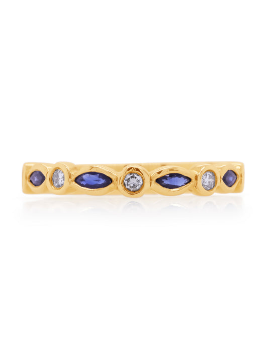 Sapphire & Diamond  Ring, 9 Carat Yellow Gold