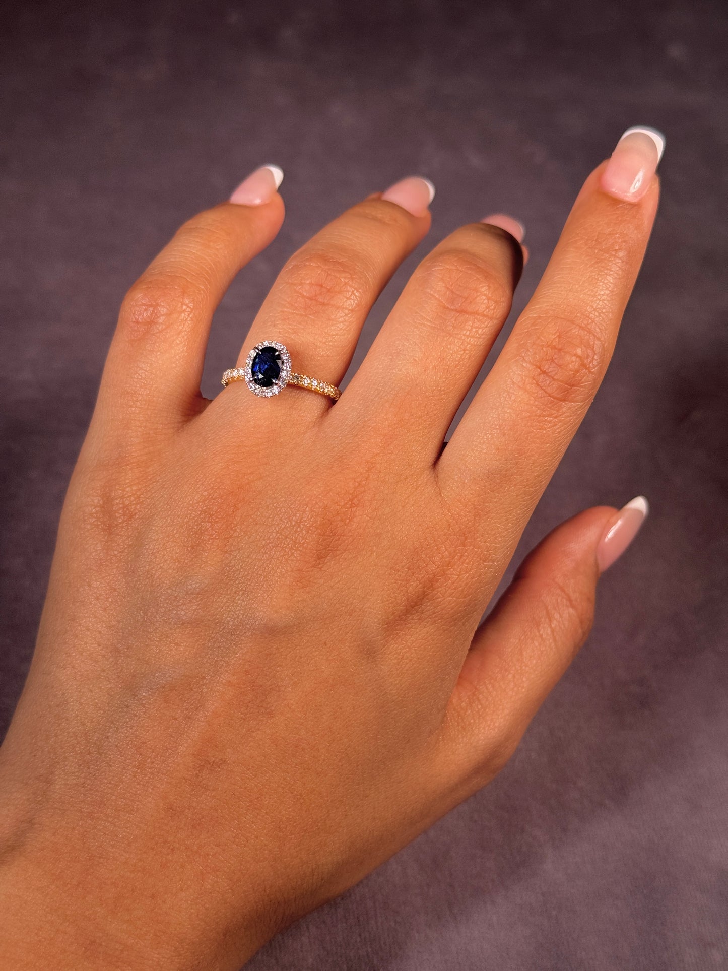 Oval Sapphire & Diamond Ring, 18K Yellow Gold, Diamonds=0.41ct.