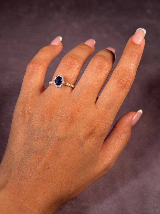 Oval Sapphire & Diamond Ring, 18K Yellow Gold, Diamonds=0.41ct.