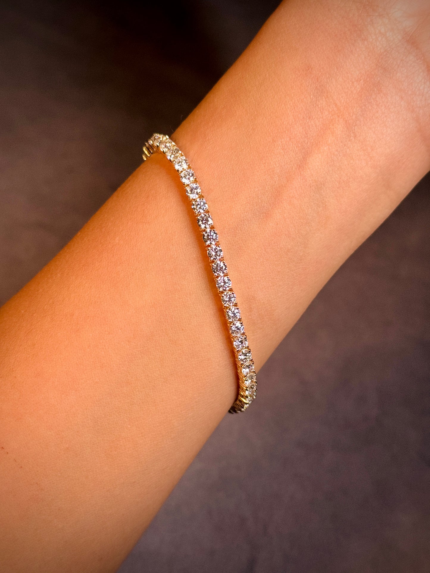 Lab Grown Diamond Tennis Bracelet, 7.80ct DVS 9K Yellow Gold.