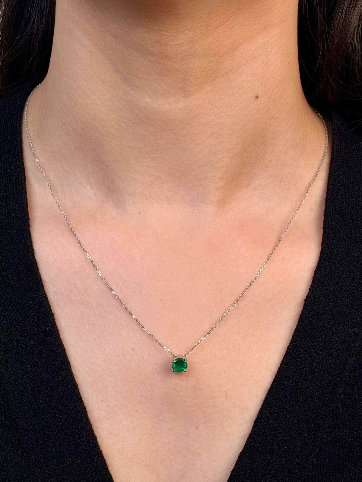 18K WG 45cm, 6mm Round Natural Emerald set necklace.
