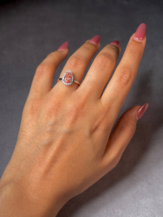Lab Grown Fancy Vivid Pink Diamond Ring, Platinum T=1.71ct.