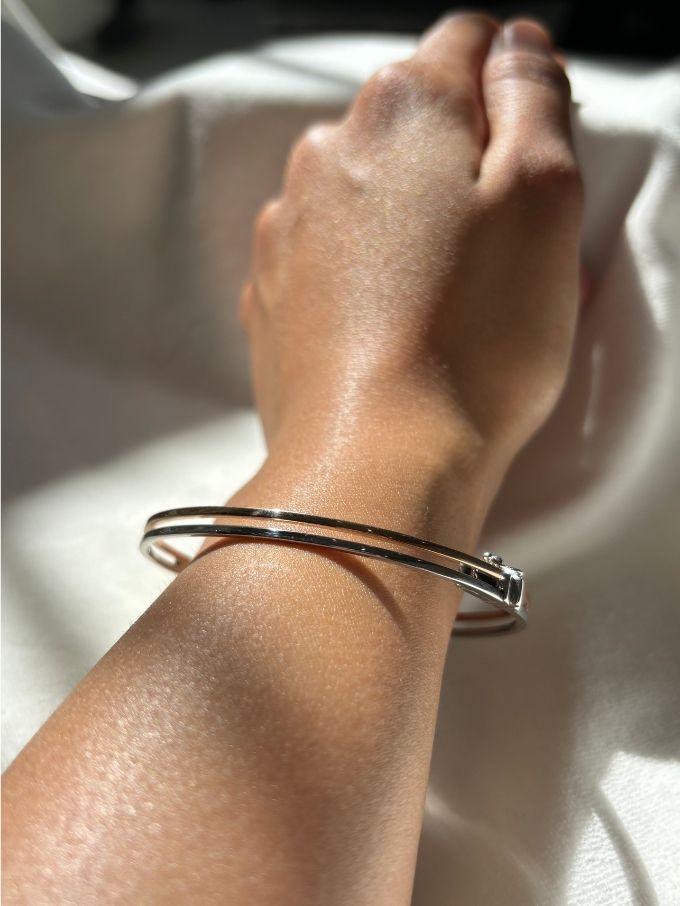 60mm Rose and White Gold Parallel Bangle in 9 Carat