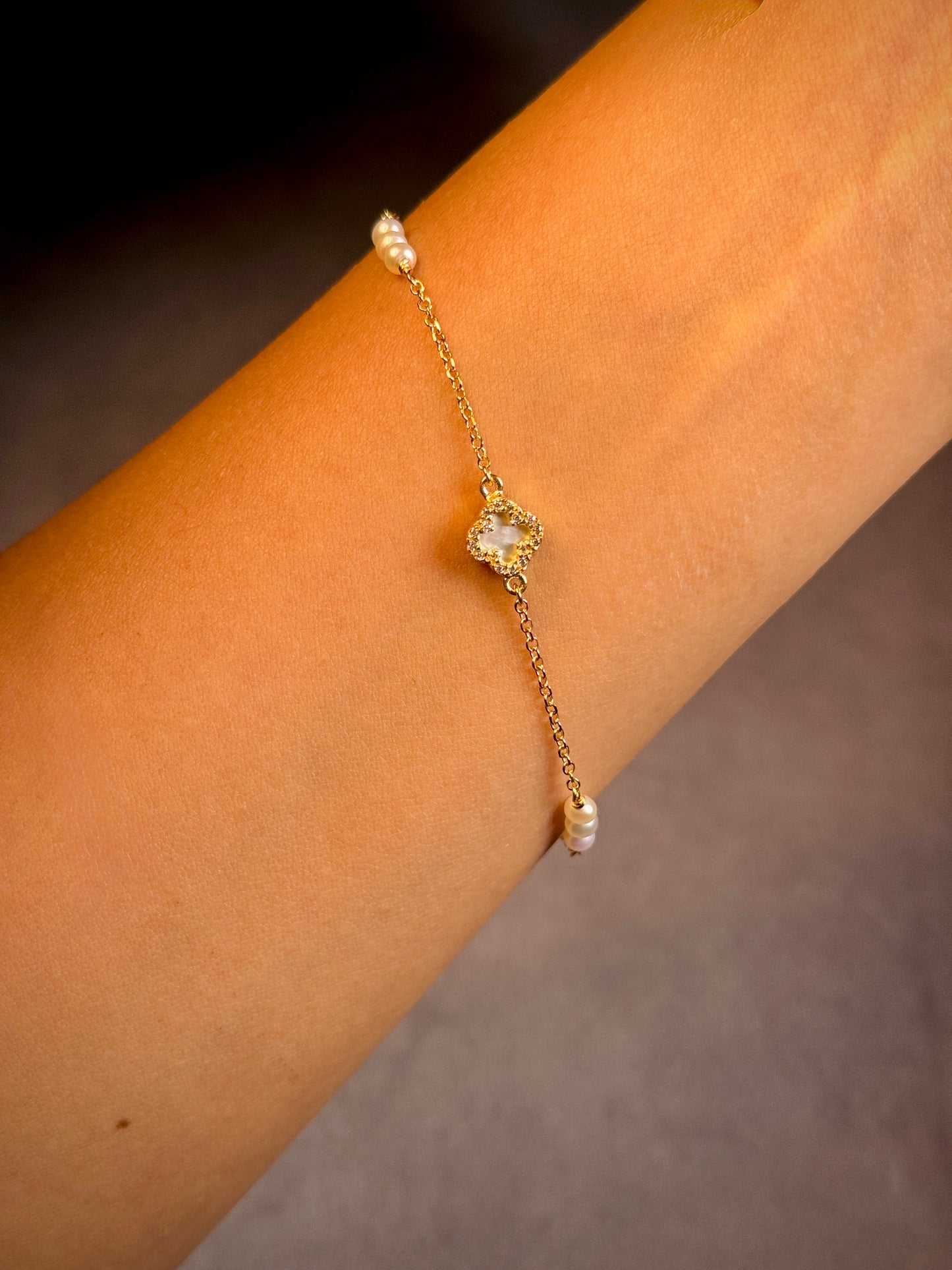 Pearl, CZ & Mother Of Pearl Set Clover Bracelet in 9 Carat Yellow Gold