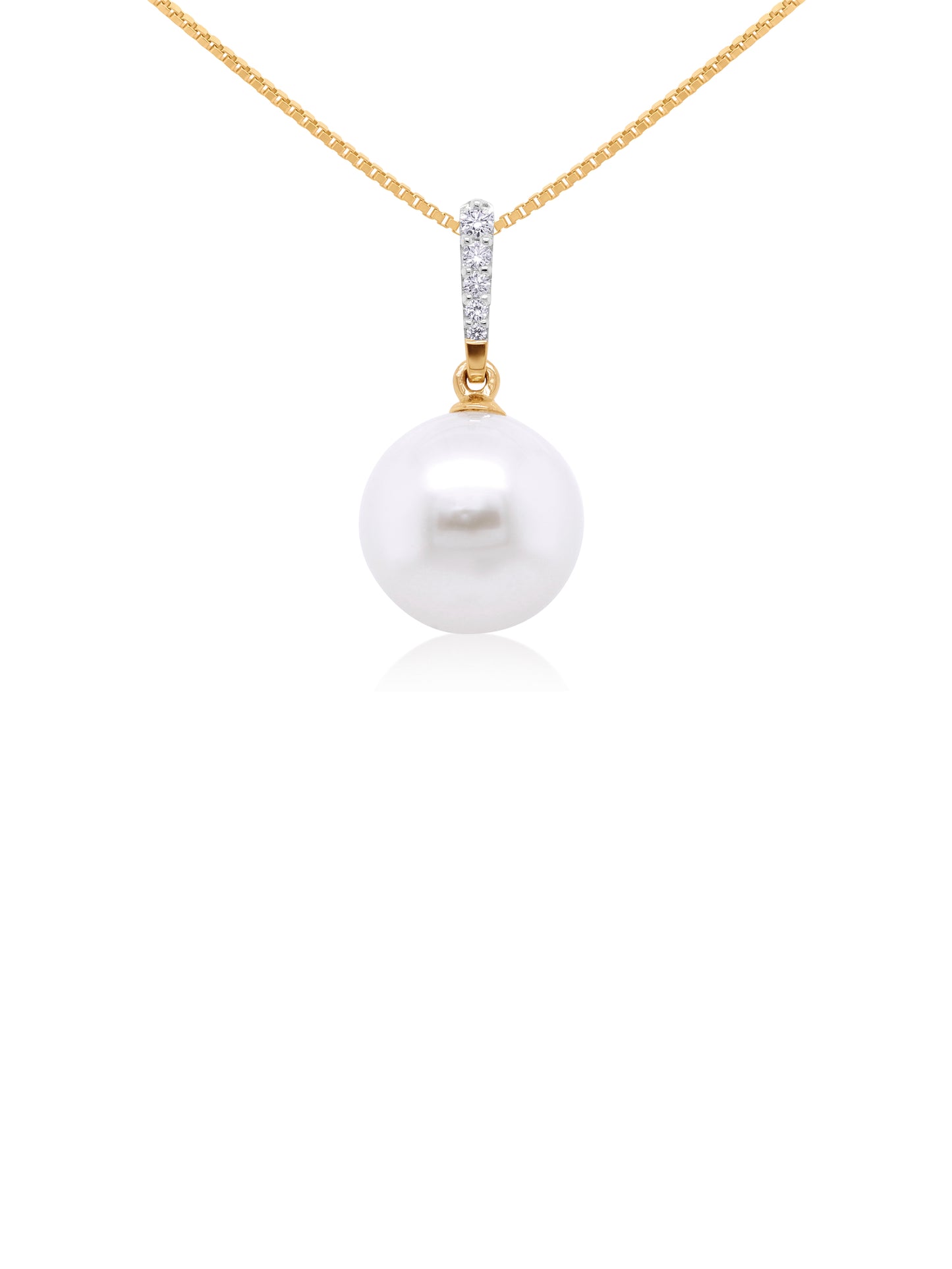 12 mm South Sea Pearl & D=0.08ct Diamond Pendant, 9 Carat Yellow Gold