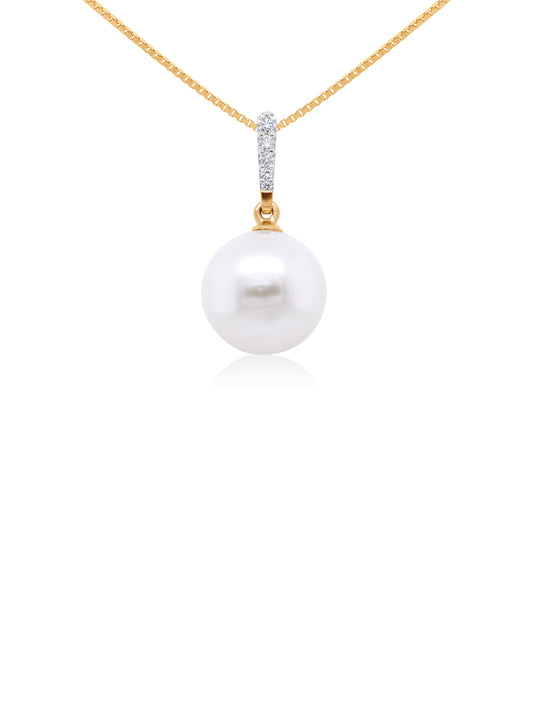 12 mm South Sea Pearl & D=0.08ct Diamond Pendant, 9 Carat Yellow Gold