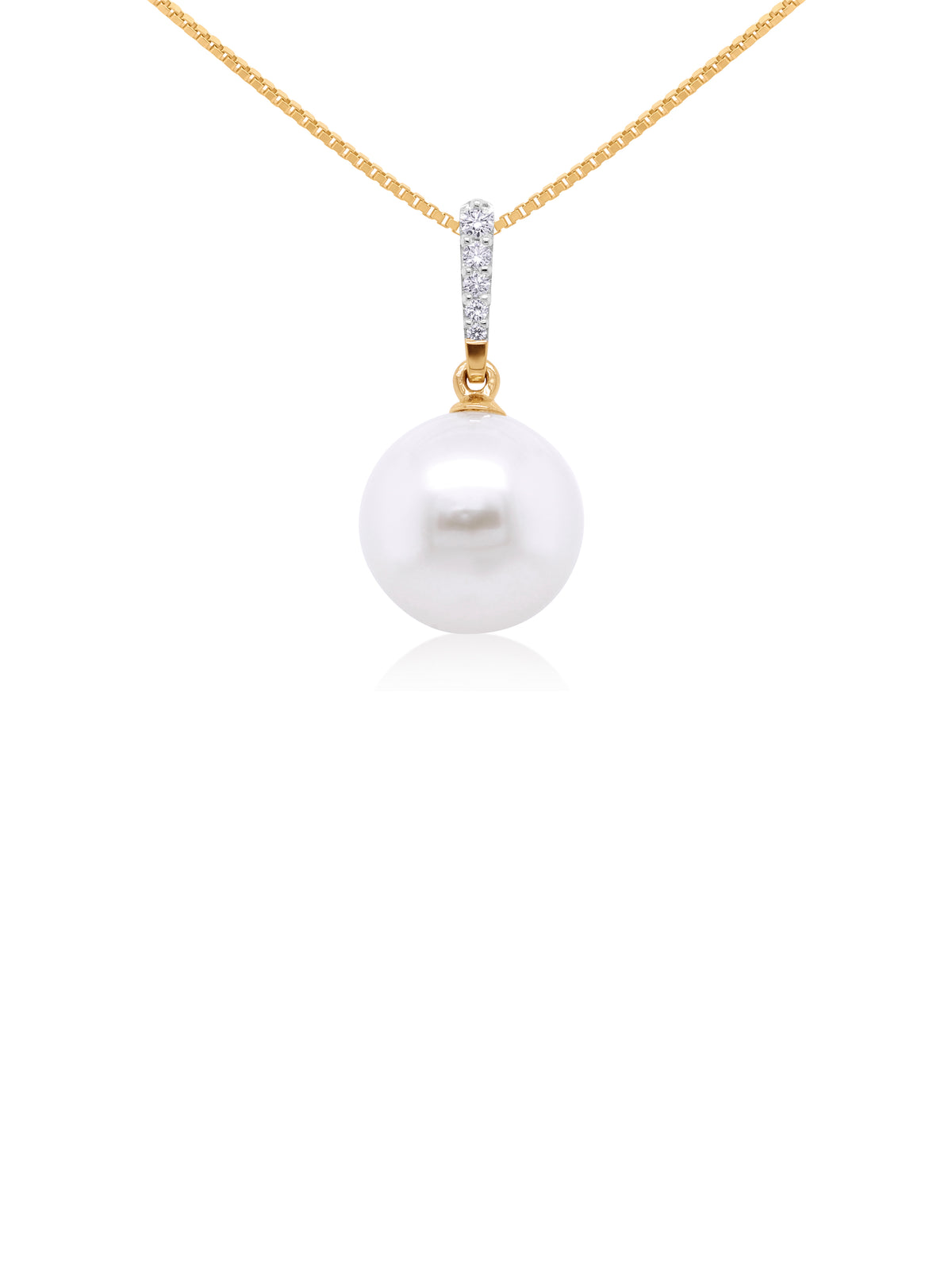 12 mm South Sea Pearl & D=0.08ct Diamond Pendant, 9 Carat Yellow Gold