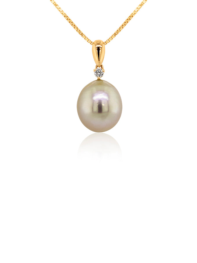 South Sea Pearl & Diamond Pendant in 18 Carat Yellow Gold, 11mm