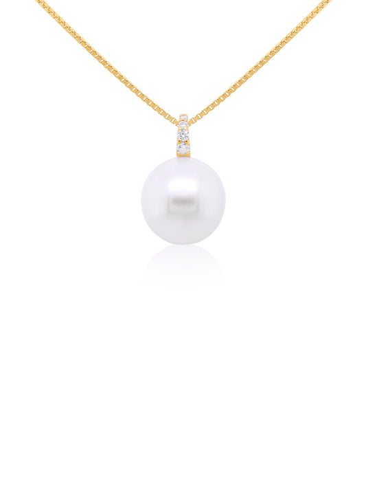 11 mm South Sea Pearl & 0.05 Carat Diamond Pendant,9 Carat Yellow Gold