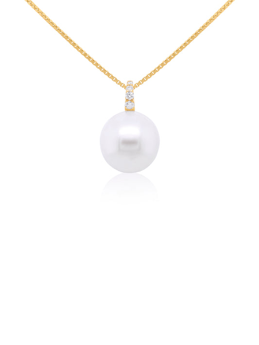 11 mm South Sea Pearl & 0.05 Carat Diamond Pendant,9 Carat Yellow Gold