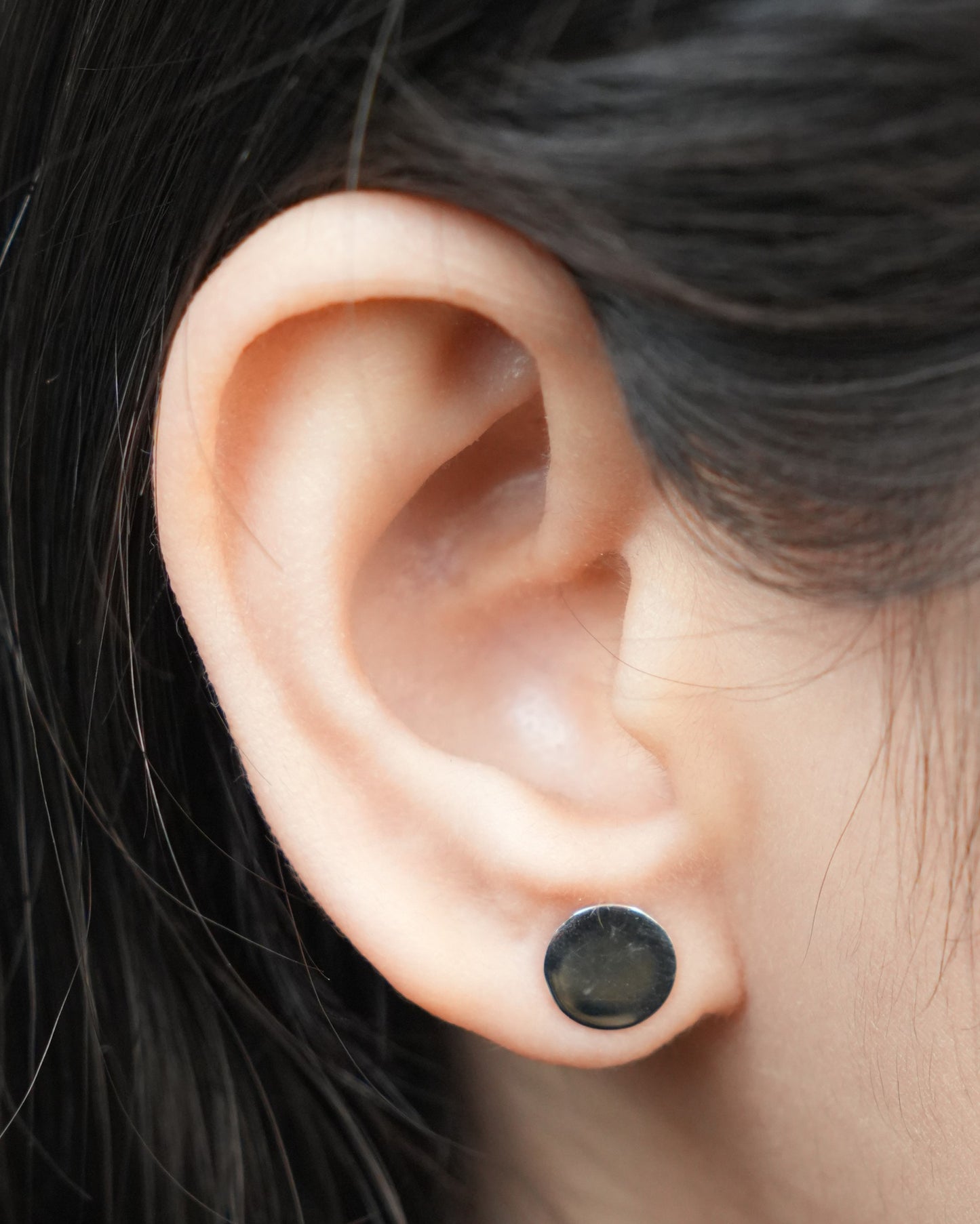 Disc Stud Earrings 9K White Gold