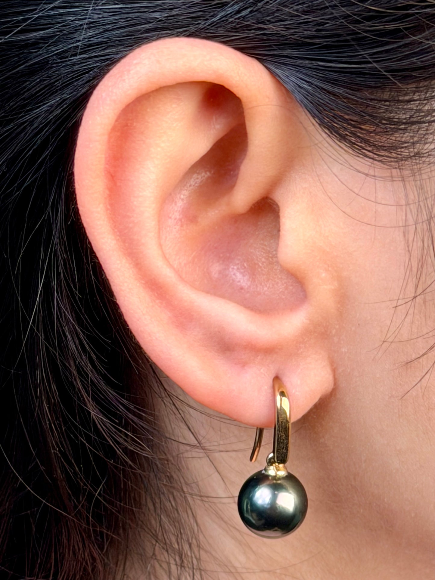 10mm Tahitian Pearl Drops, 9 carat Yellow Gold